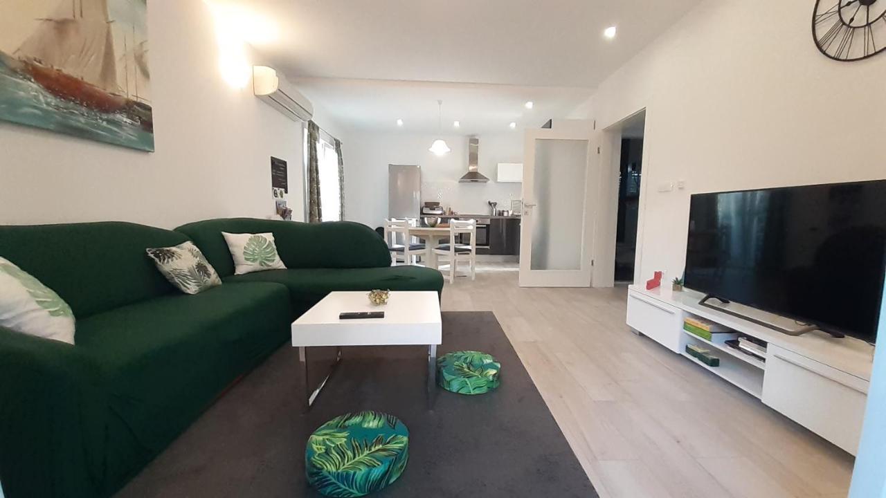 Apartment Ela Trogir Exterior photo