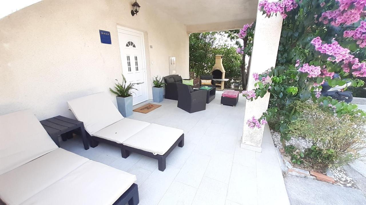 Apartment Ela Trogir Exterior photo